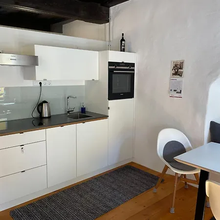 Kleine Residenz 아파트 *
